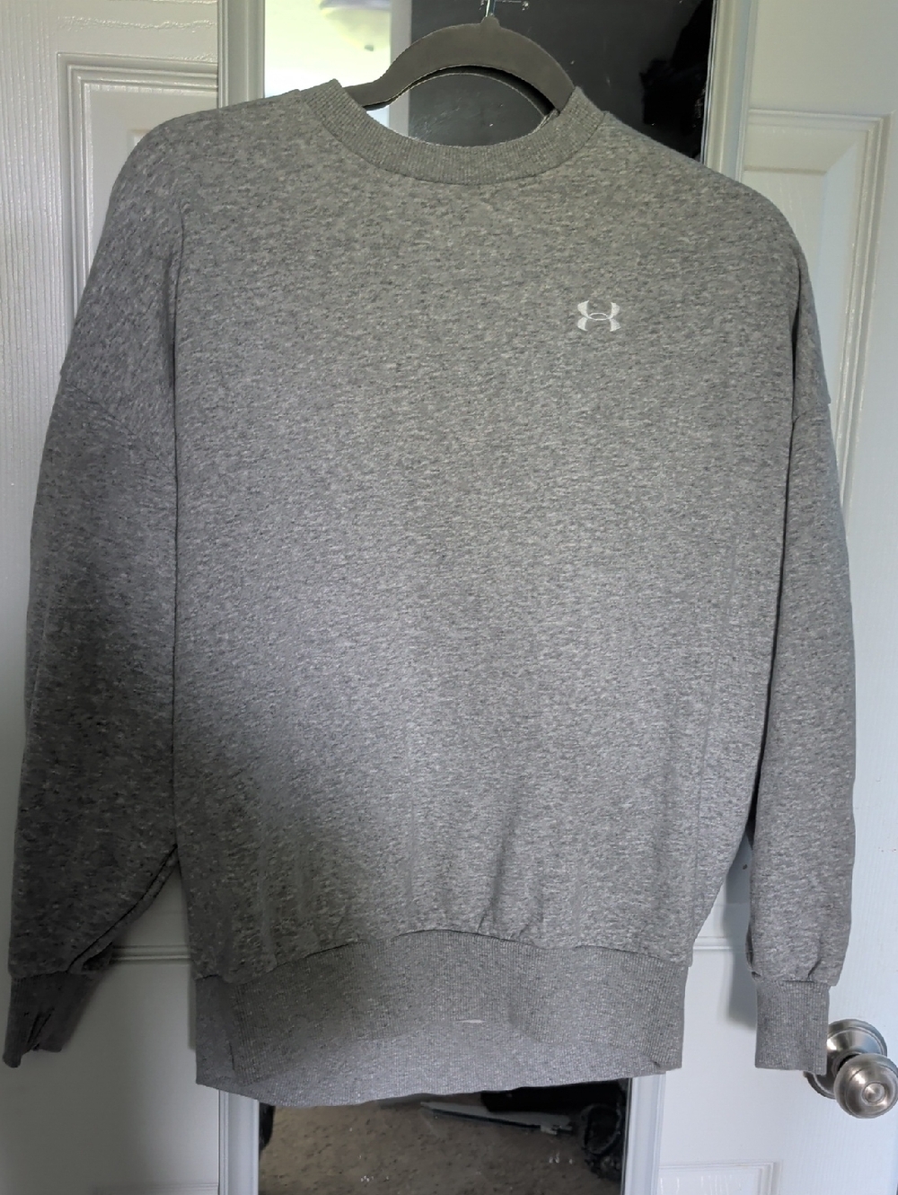 Under Armour Gray Crewneck Sweatshirt - Small Logo